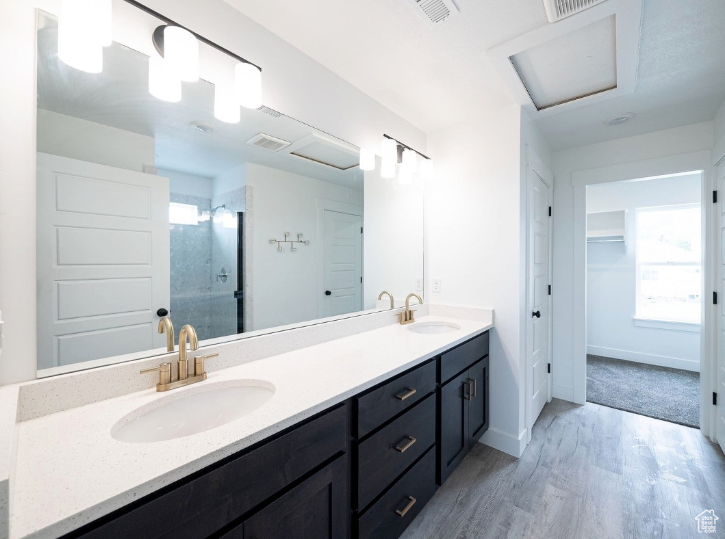 SMILING H - Residential