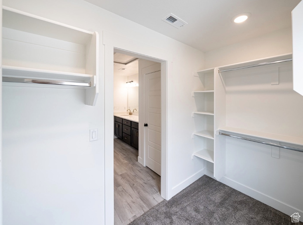 SMILING H - Residential