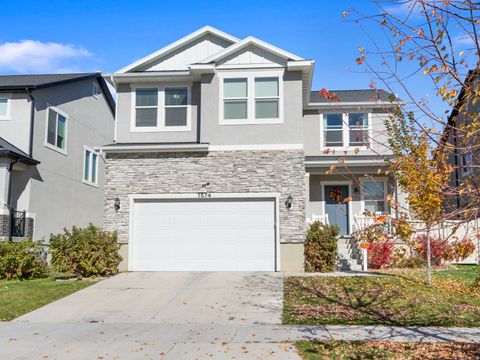 Photo of 1574 W QUAILHILL RD, Saratoga Springs, UT 84045 (MLS # 2120322)