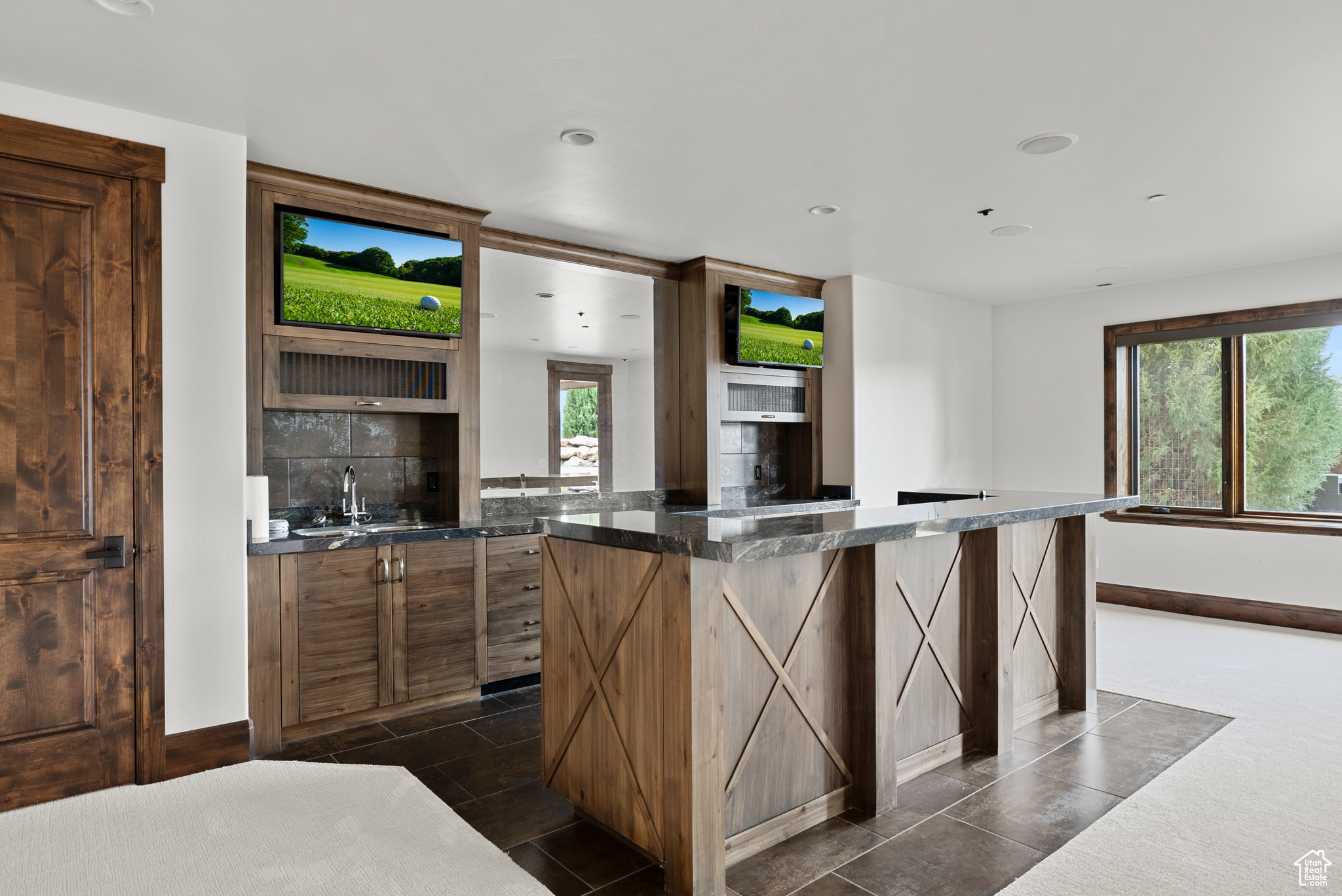 RED LEDGES - Residential