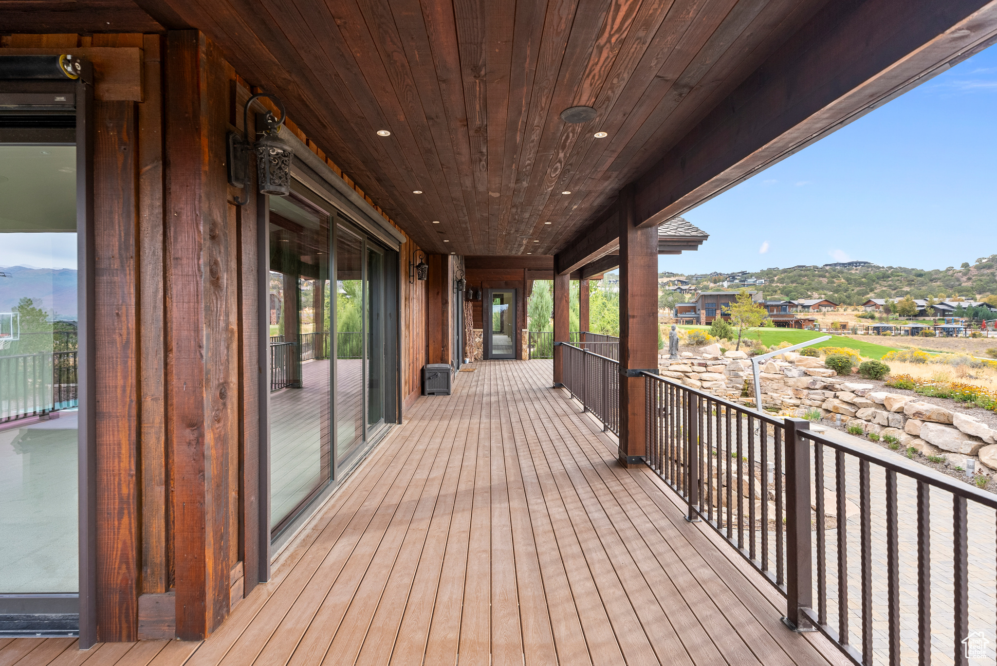 RED LEDGES - Residential