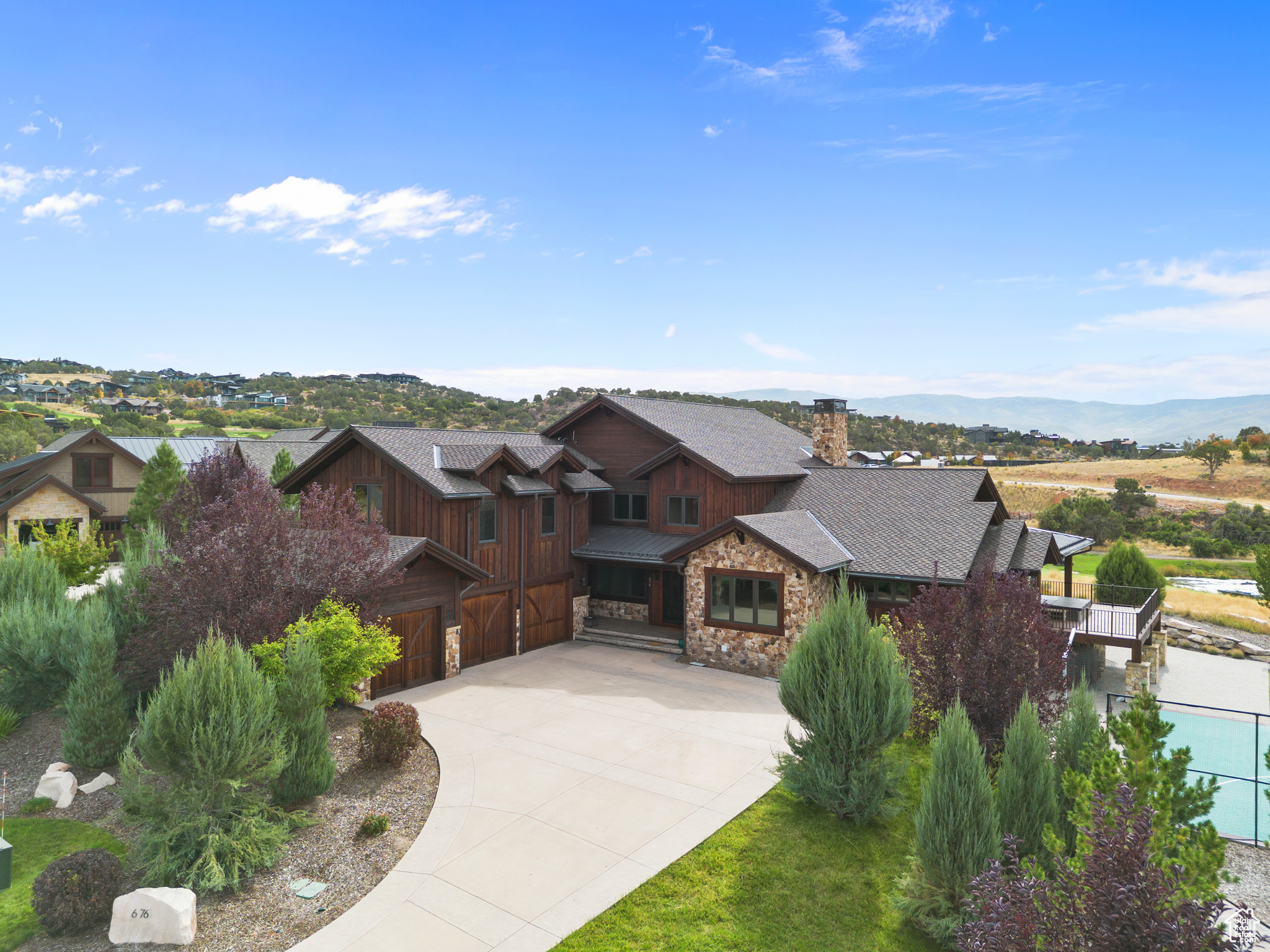 RED LEDGES - Residential