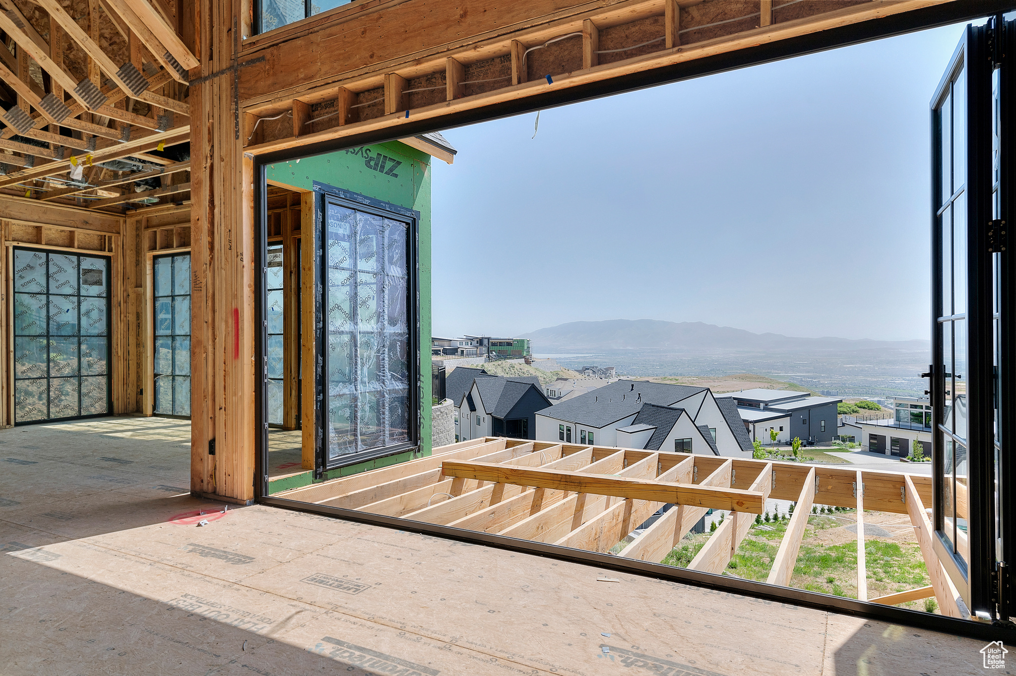 TRAVERSE MOUNTAIN - Residential