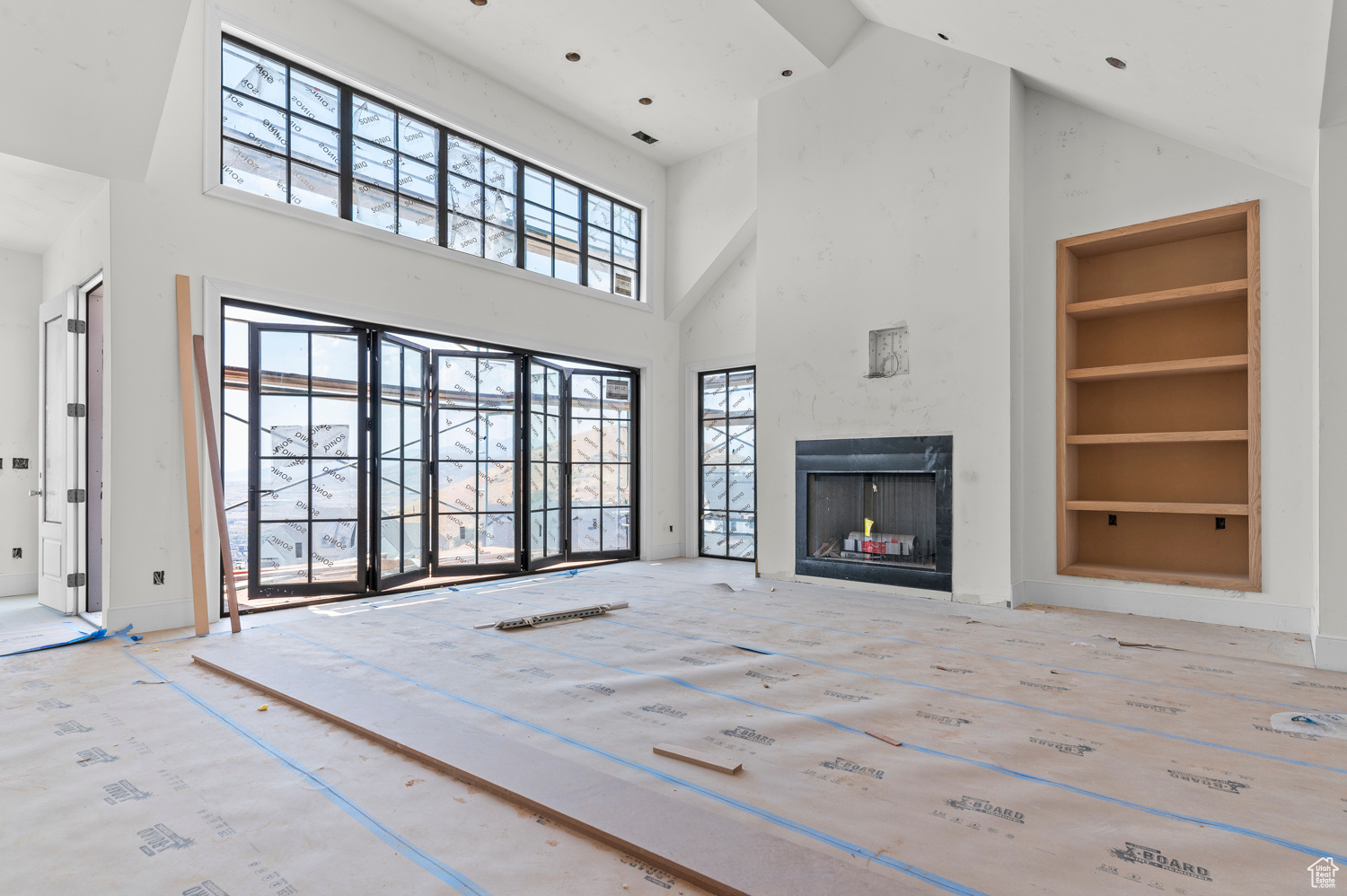 TRAVERSE MOUNTAIN - Residential