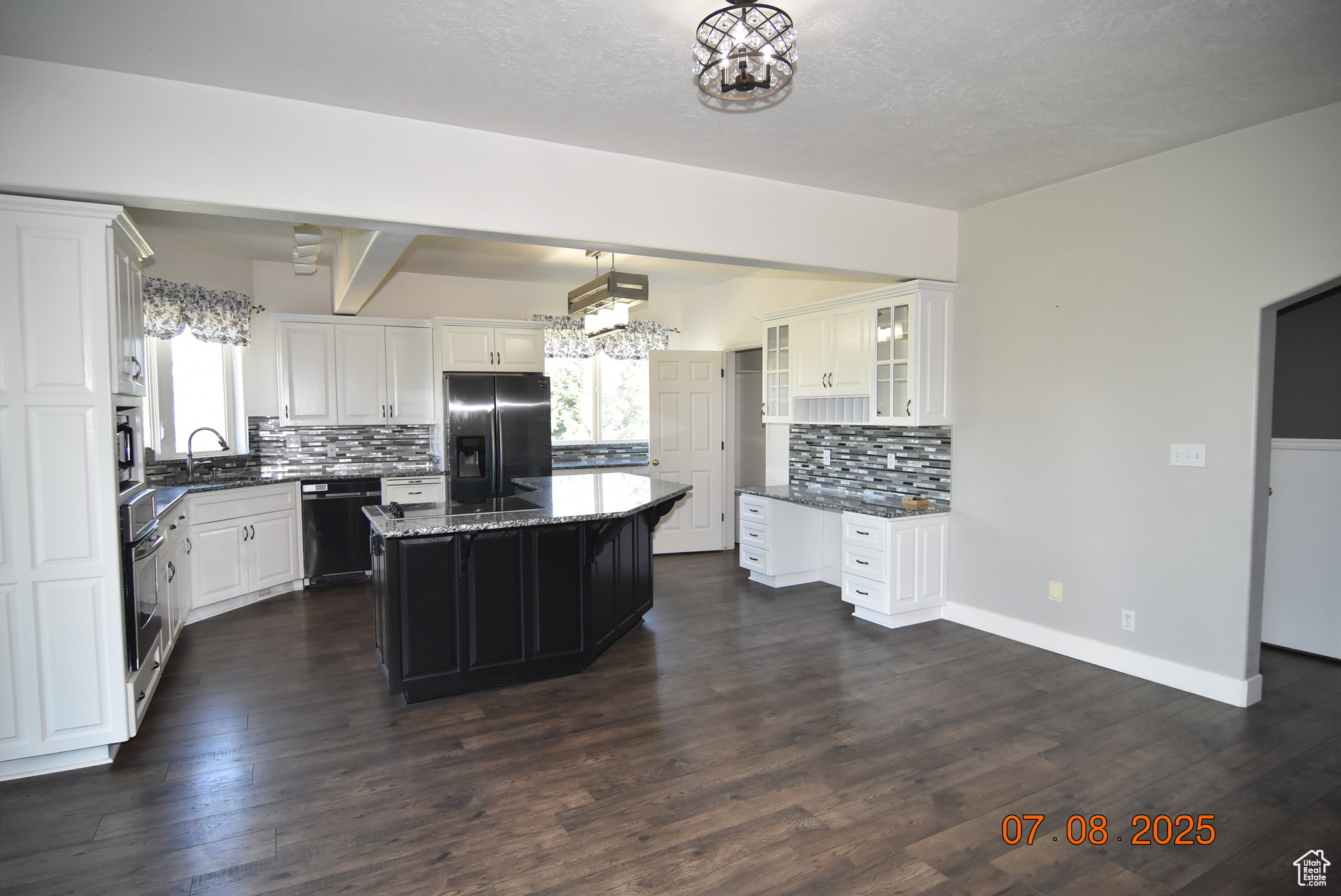 OAK BLUFF ESTATES - Residential