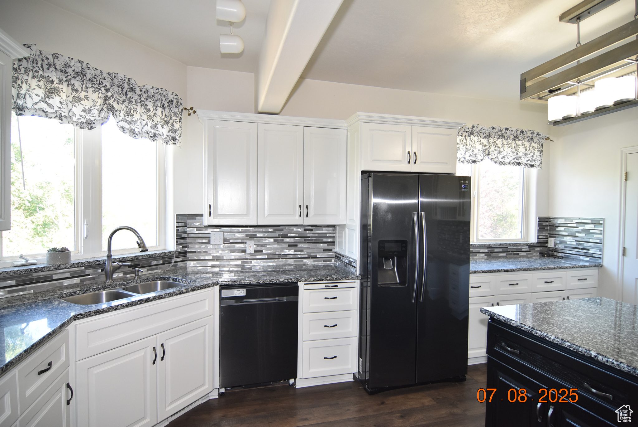 OAK BLUFF ESTATES - Residential