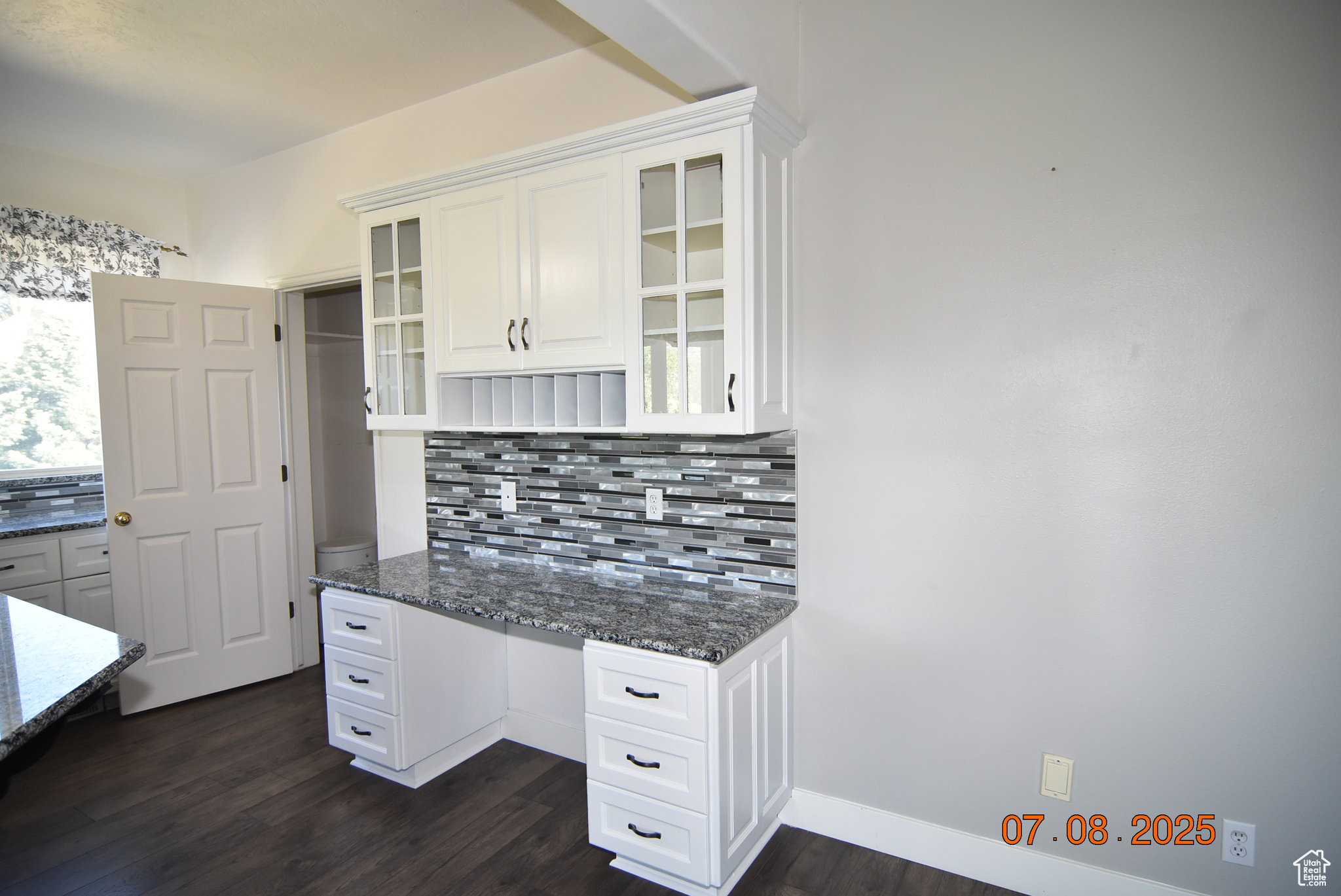 OAK BLUFF ESTATES - Residential