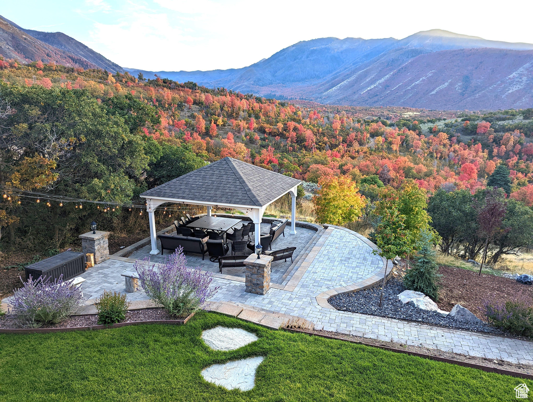 OAK BLUFF ESTATES - Residential