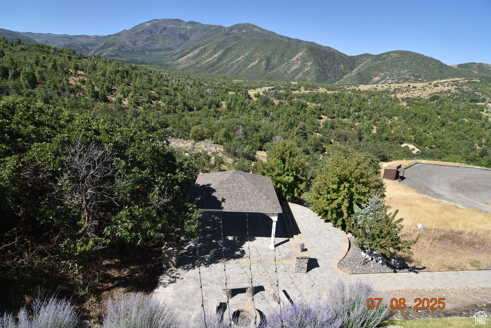 OAK BLUFF ESTATES - Residential