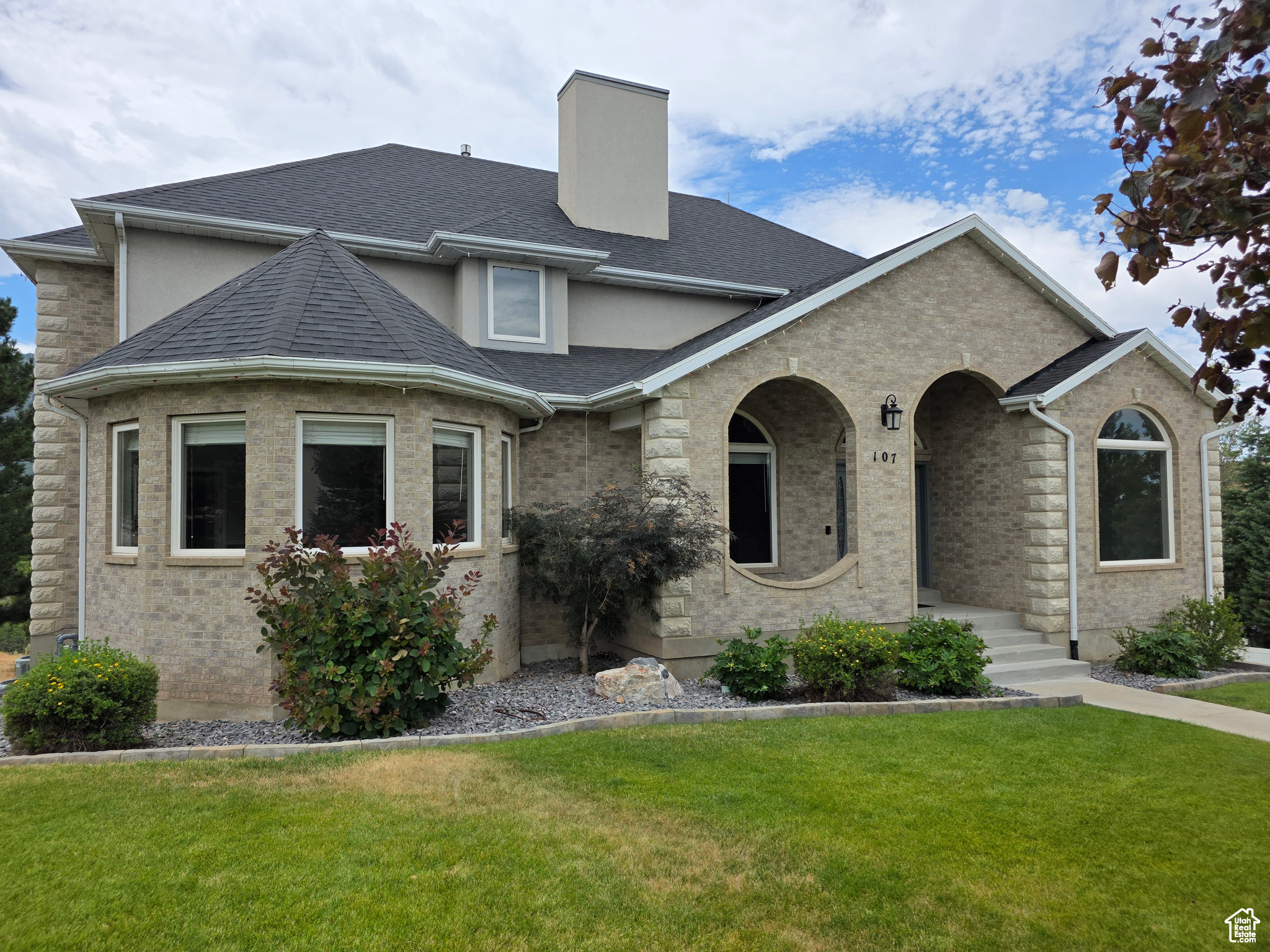 OAK BLUFF ESTATES - Residential