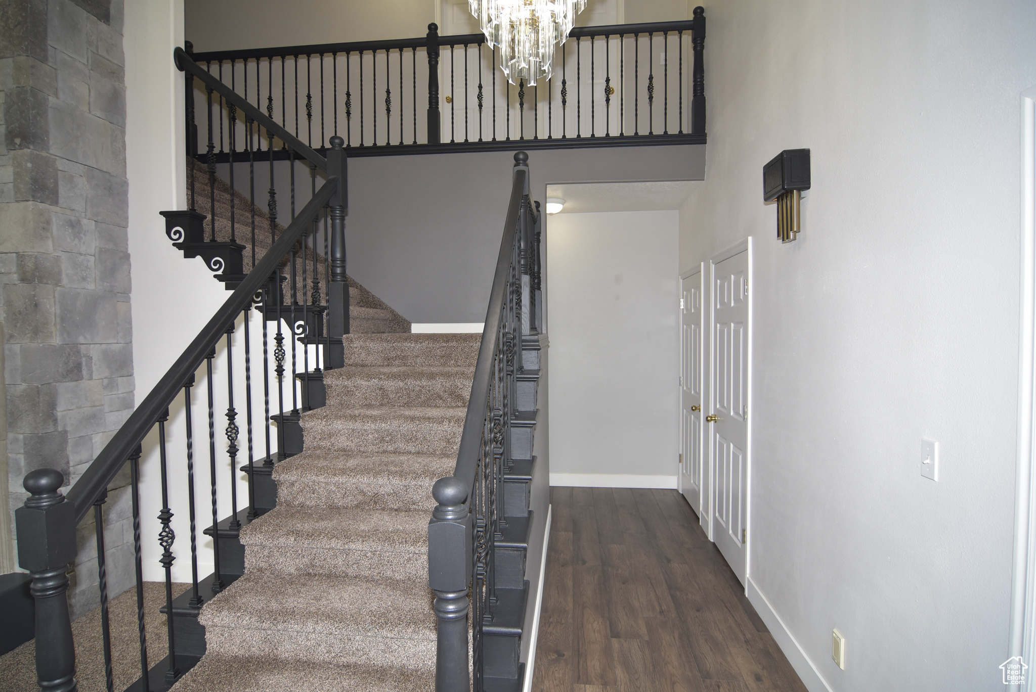 OAK BLUFF ESTATES - Residential