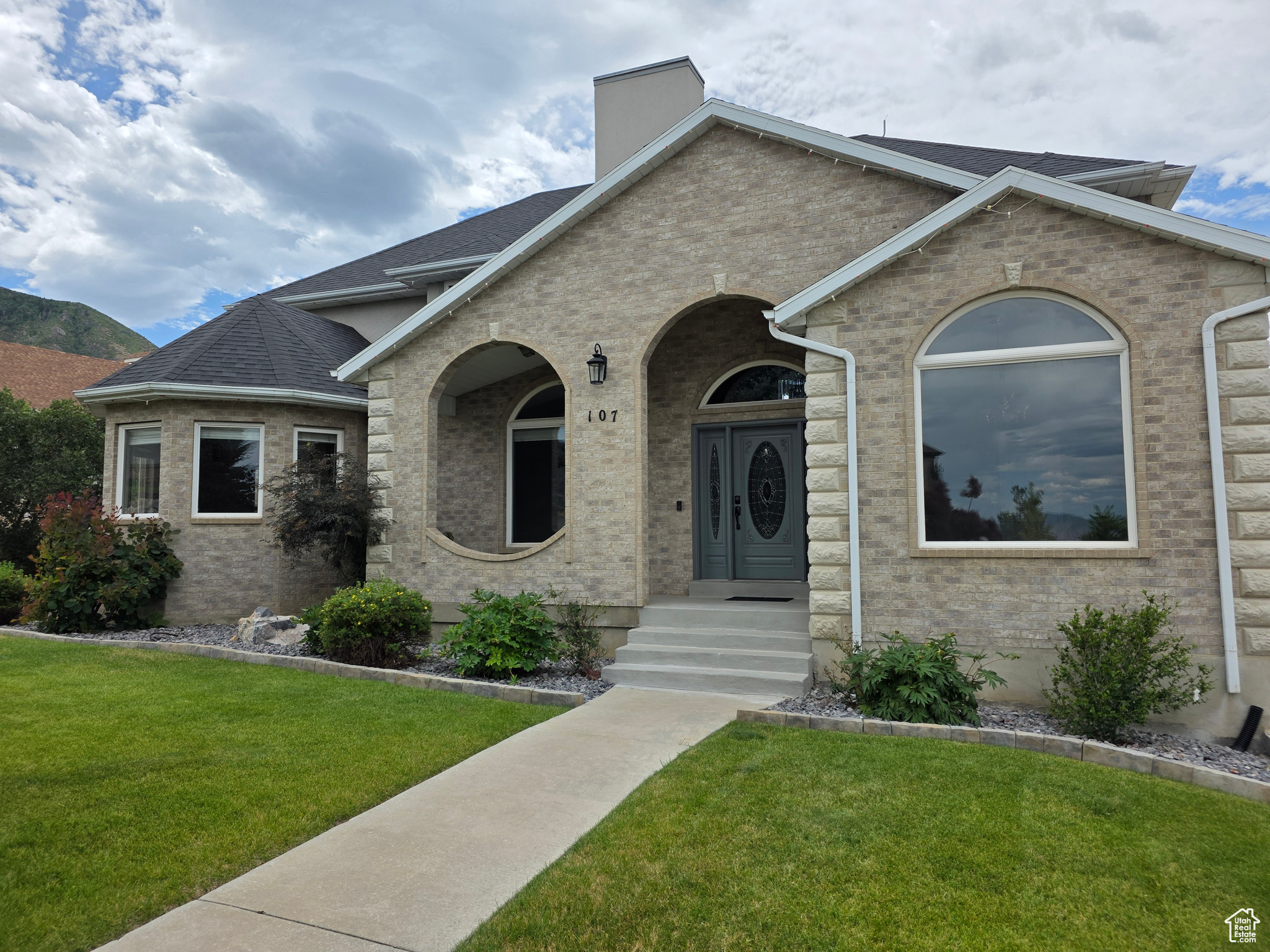 OAK BLUFF ESTATES - Residential
