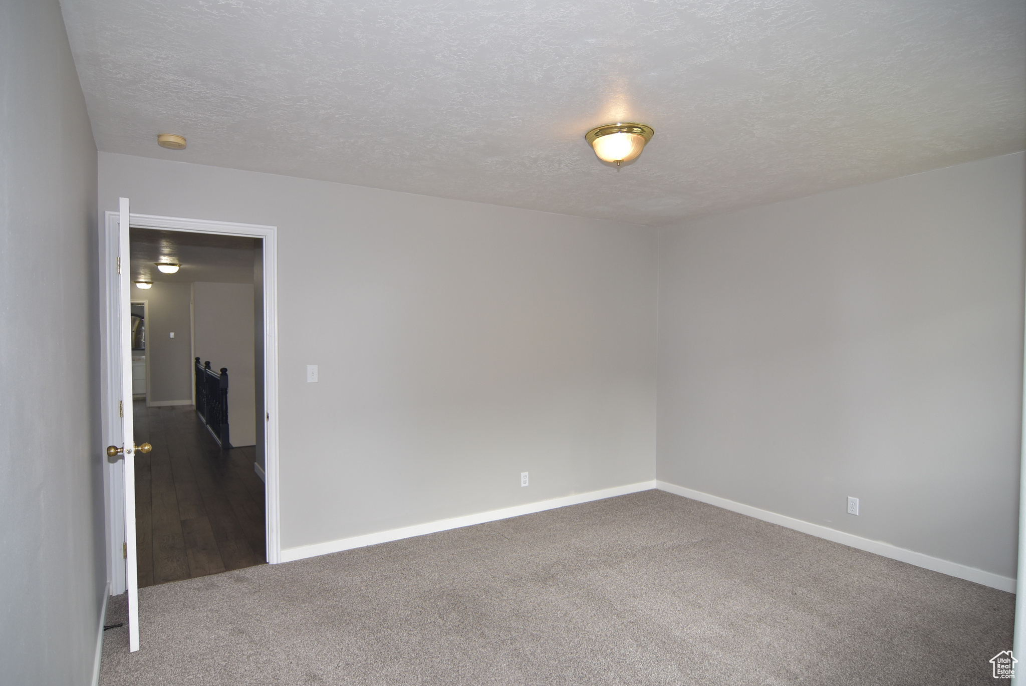 OAK BLUFF ESTATES - Residential