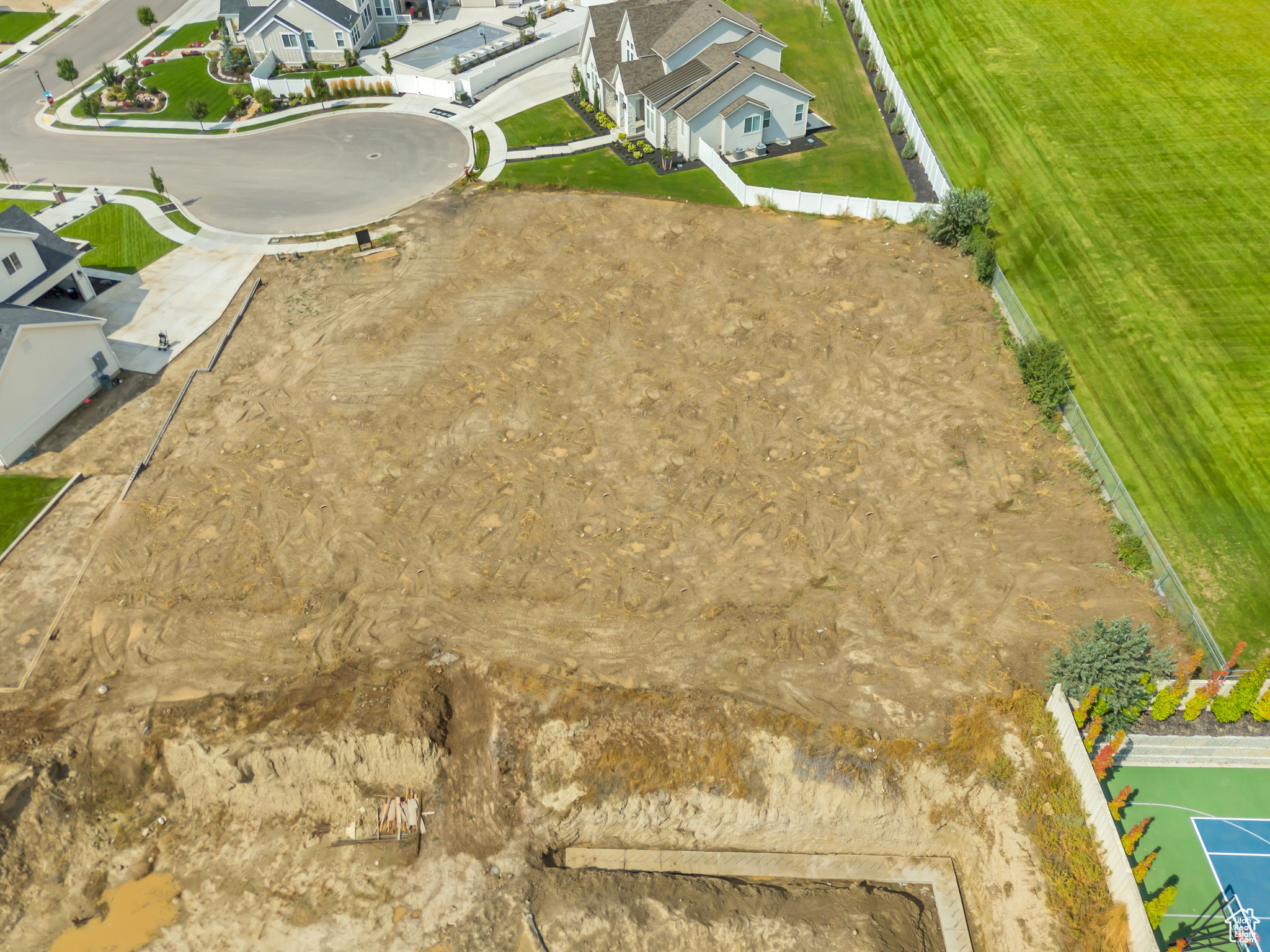 OAK RIDGE PHASE 2 - Land