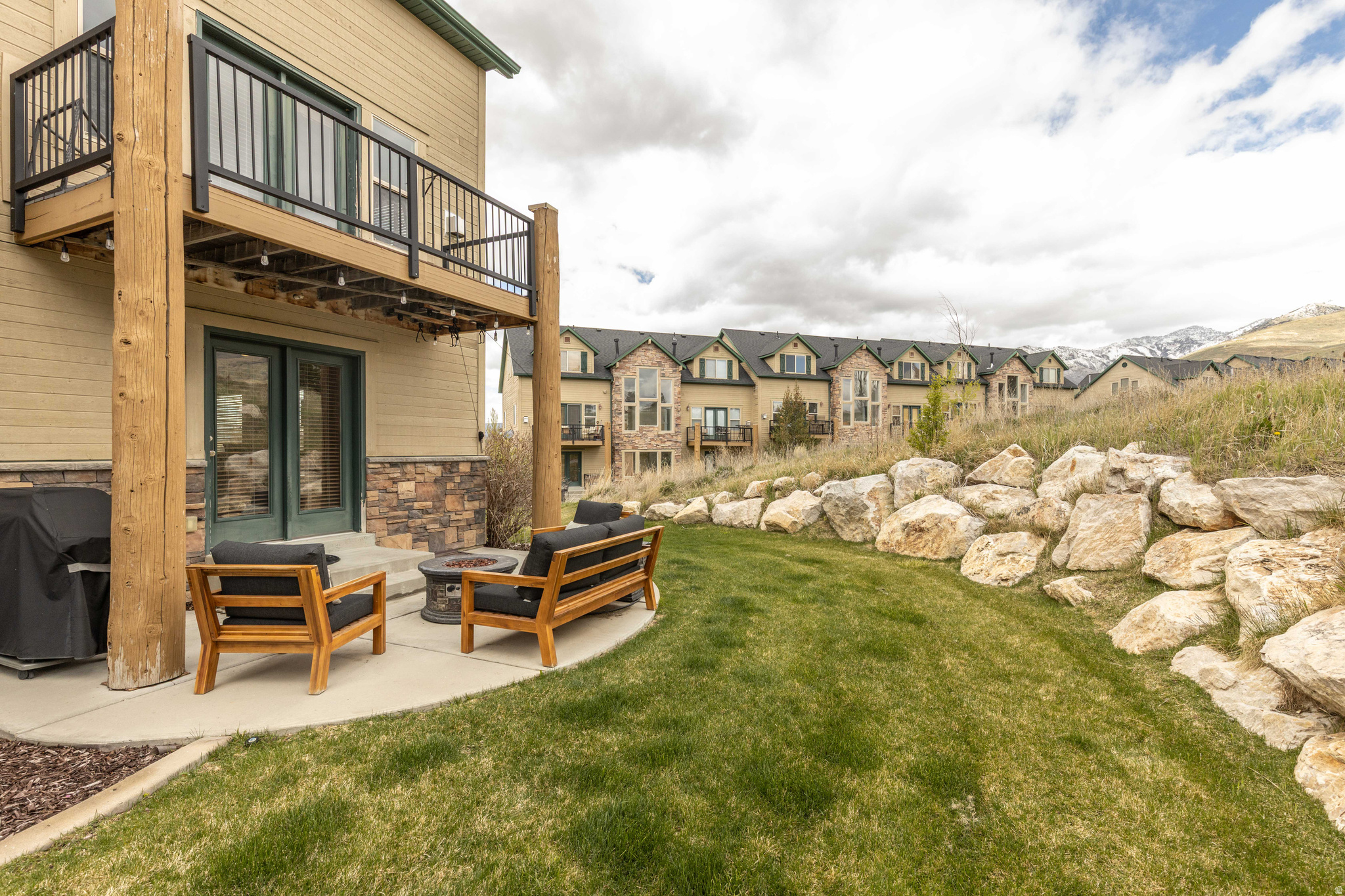 MOOSE HOLLOW - Residential