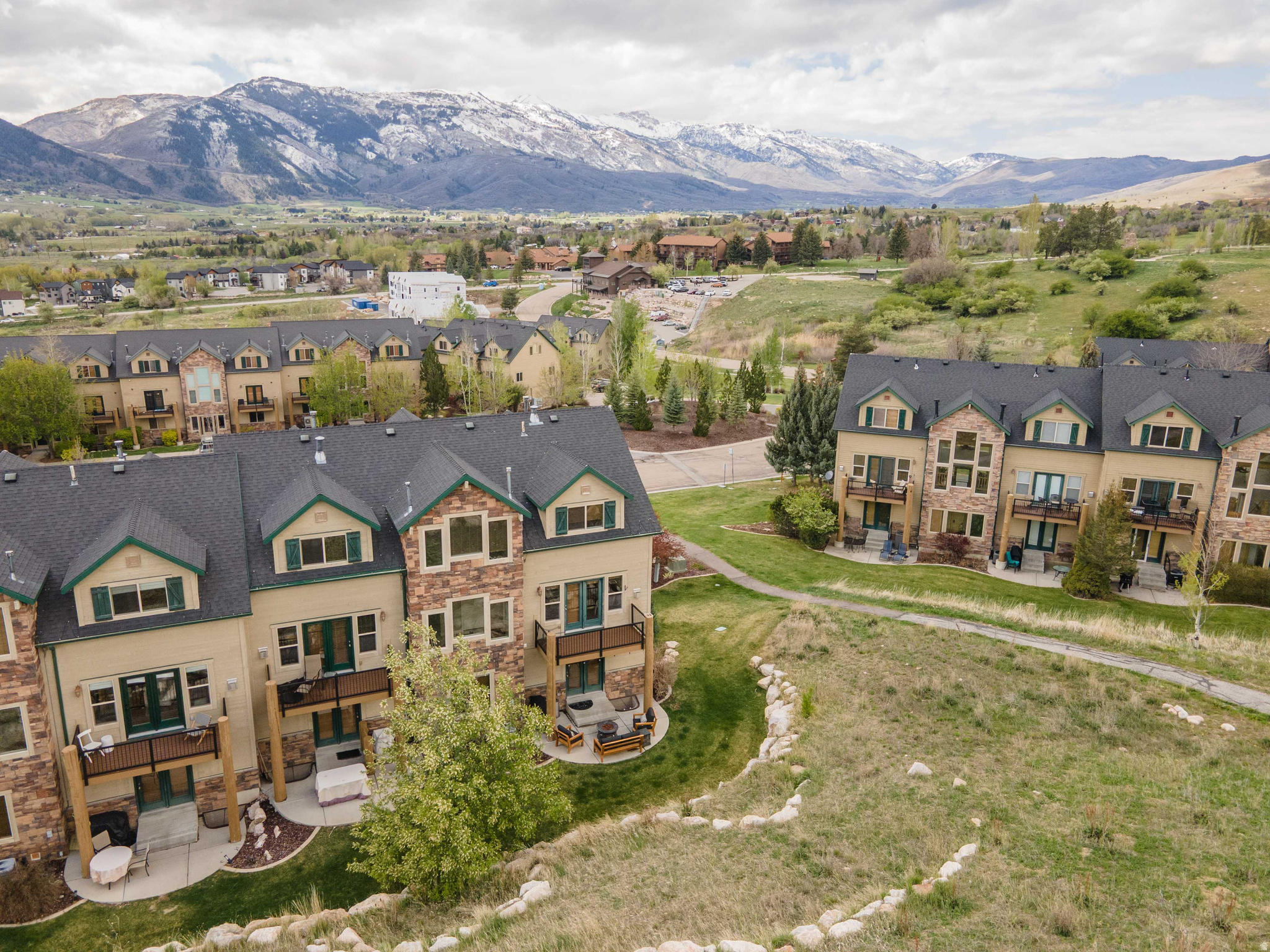 MOOSE HOLLOW - Residential