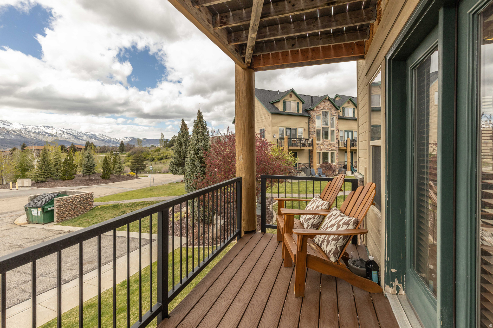 MOOSE HOLLOW - Residential