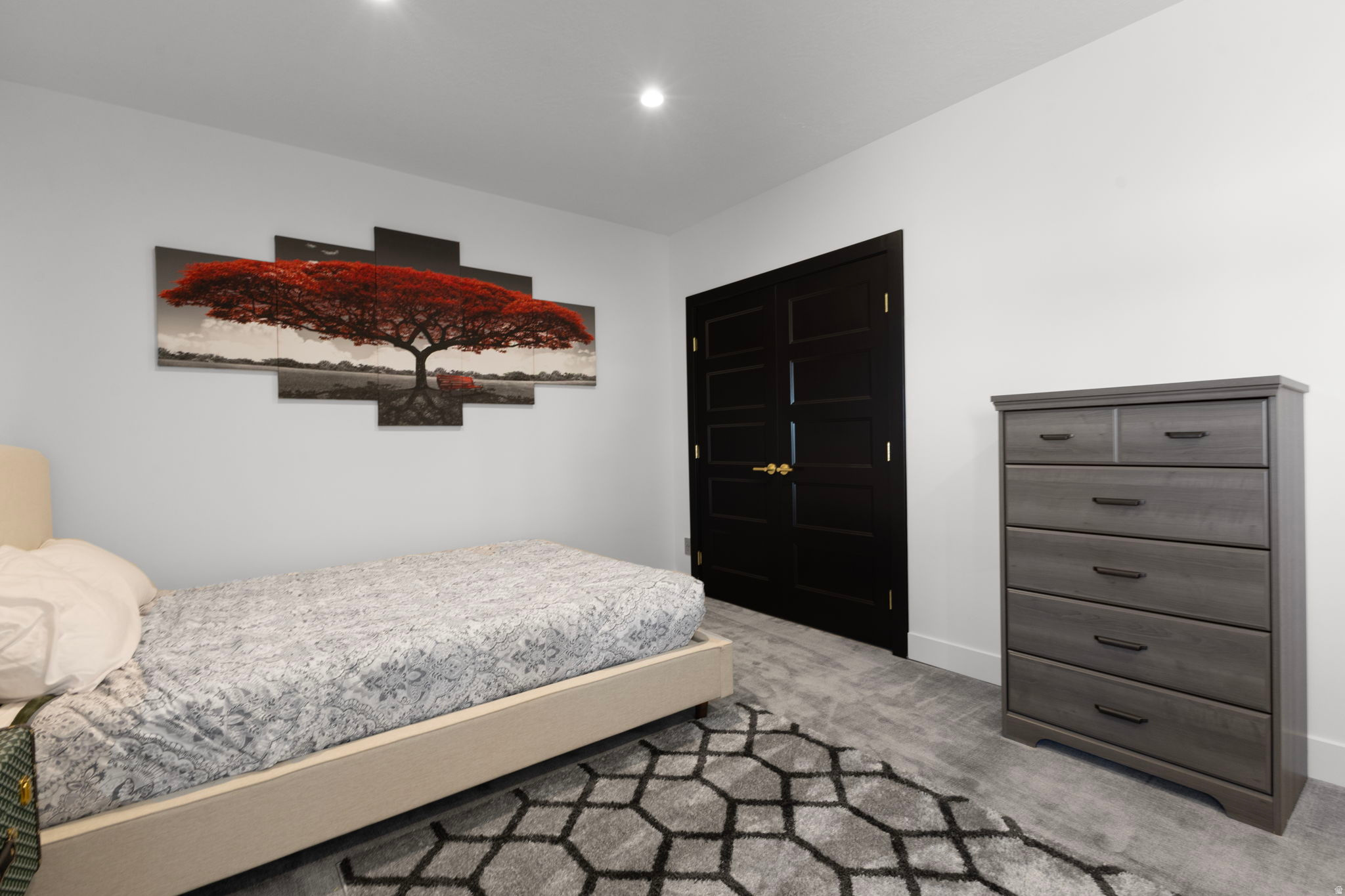 OMEGA SUB 6 - Residential