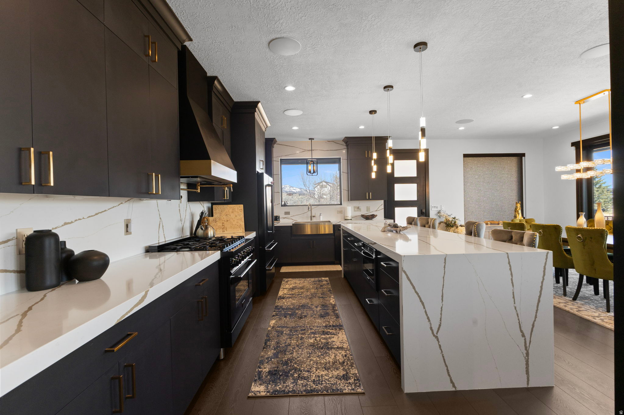 OMEGA SUB 6 - Residential