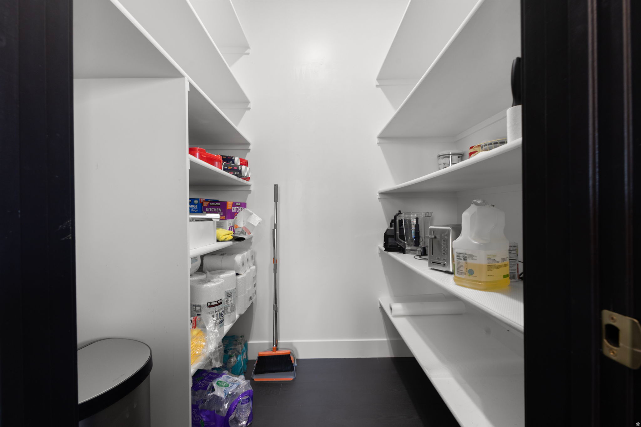 OMEGA SUB 6 - Residential