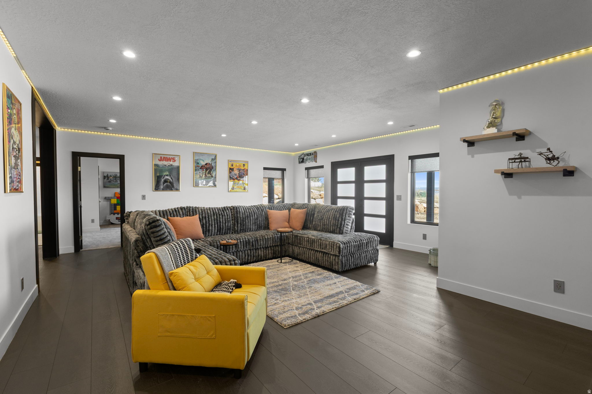 OMEGA SUB 6 - Residential