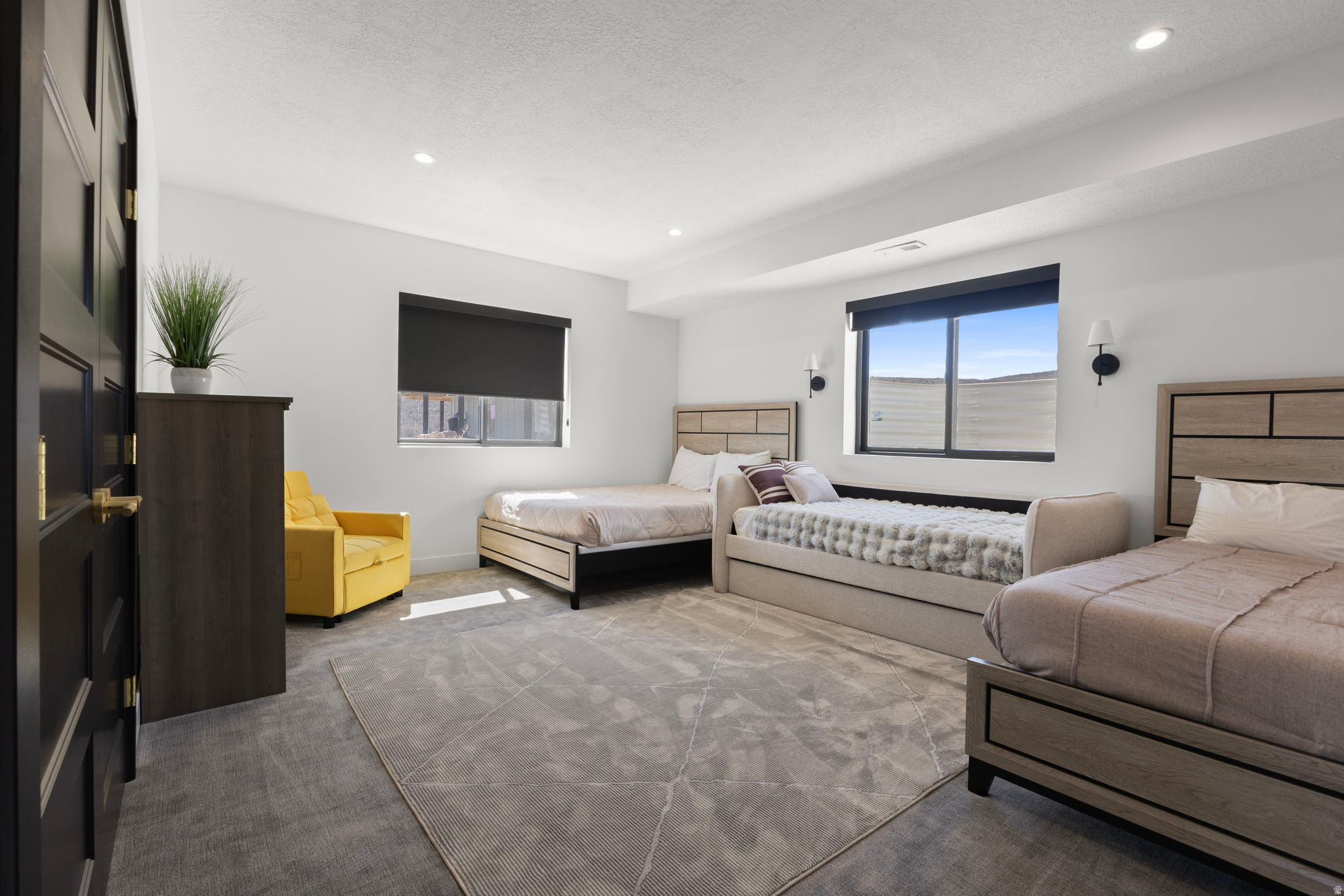 OMEGA SUB 6 - Residential