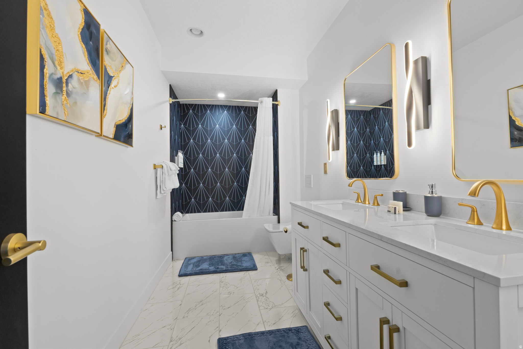 OMEGA SUB 6 - Residential