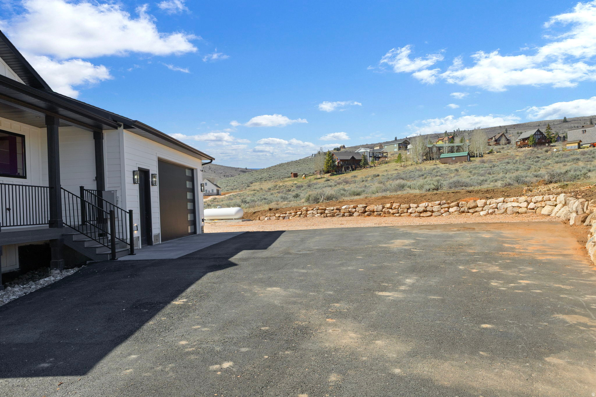 OMEGA SUB 6 - Residential