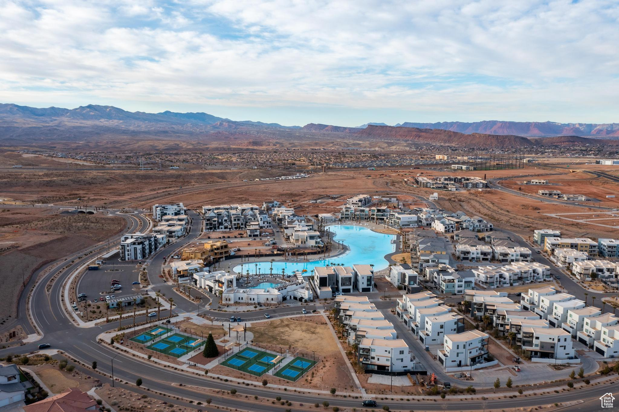 DESERT COLOR RESORT PH 5 - Residential