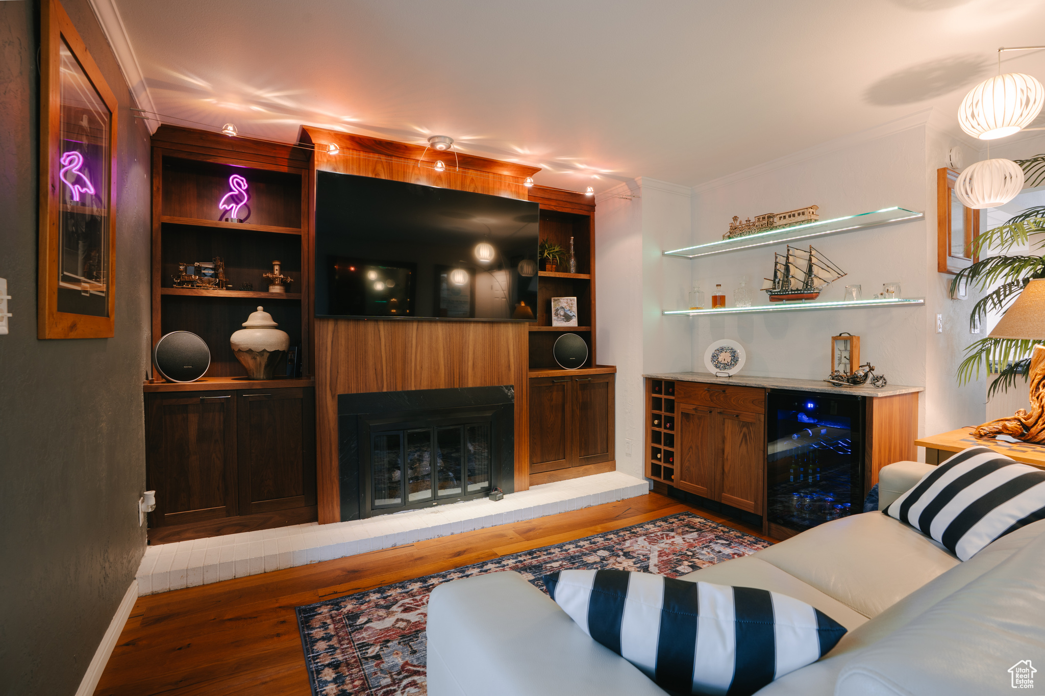 WILLOWS CONDM - Residential