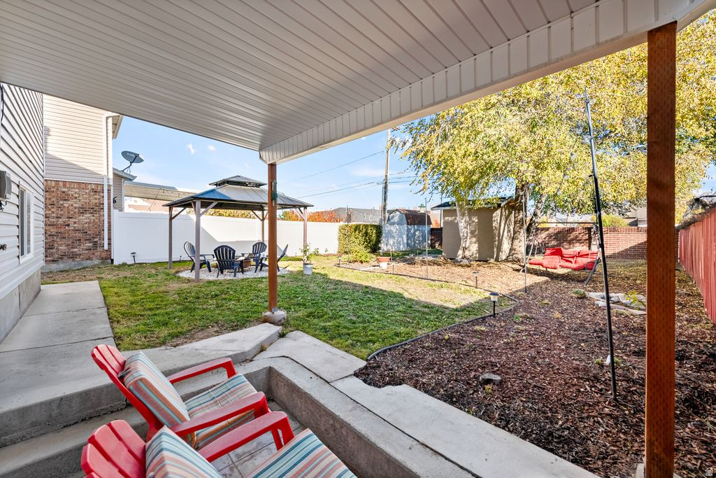 RIVER RIDGE - Residential