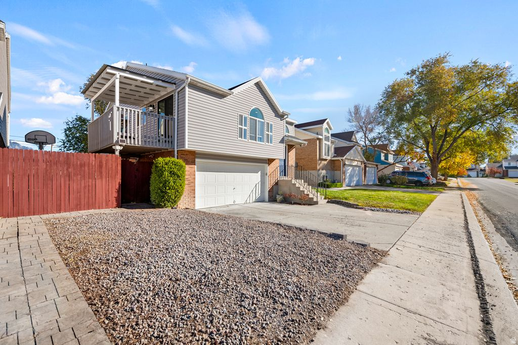 RIVER RIDGE - Residential