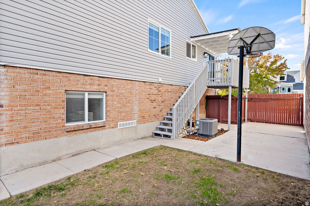 RIVER RIDGE - Residential