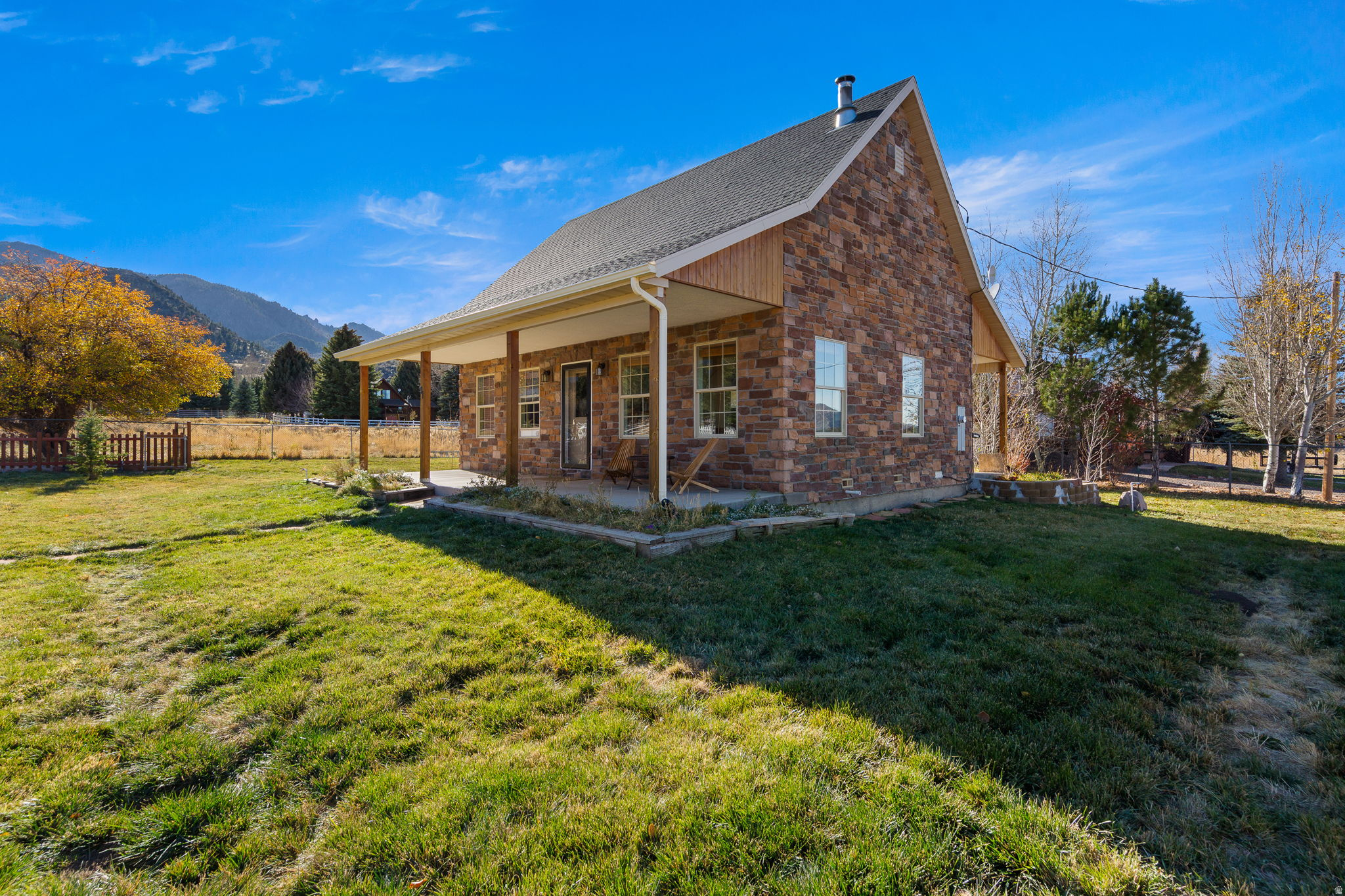 PINE VALLEY TOWNSITE SUR BLK 24 - Residential