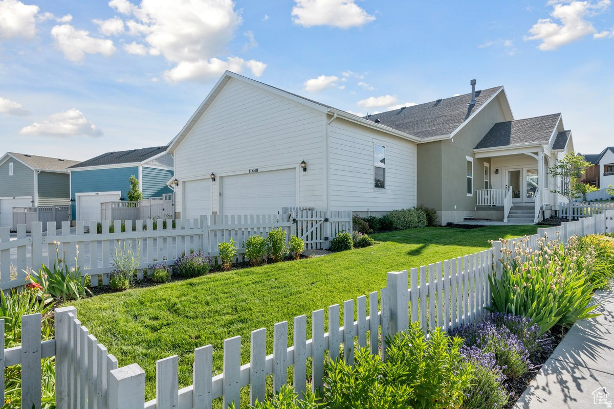 DAYBREAK - Residential