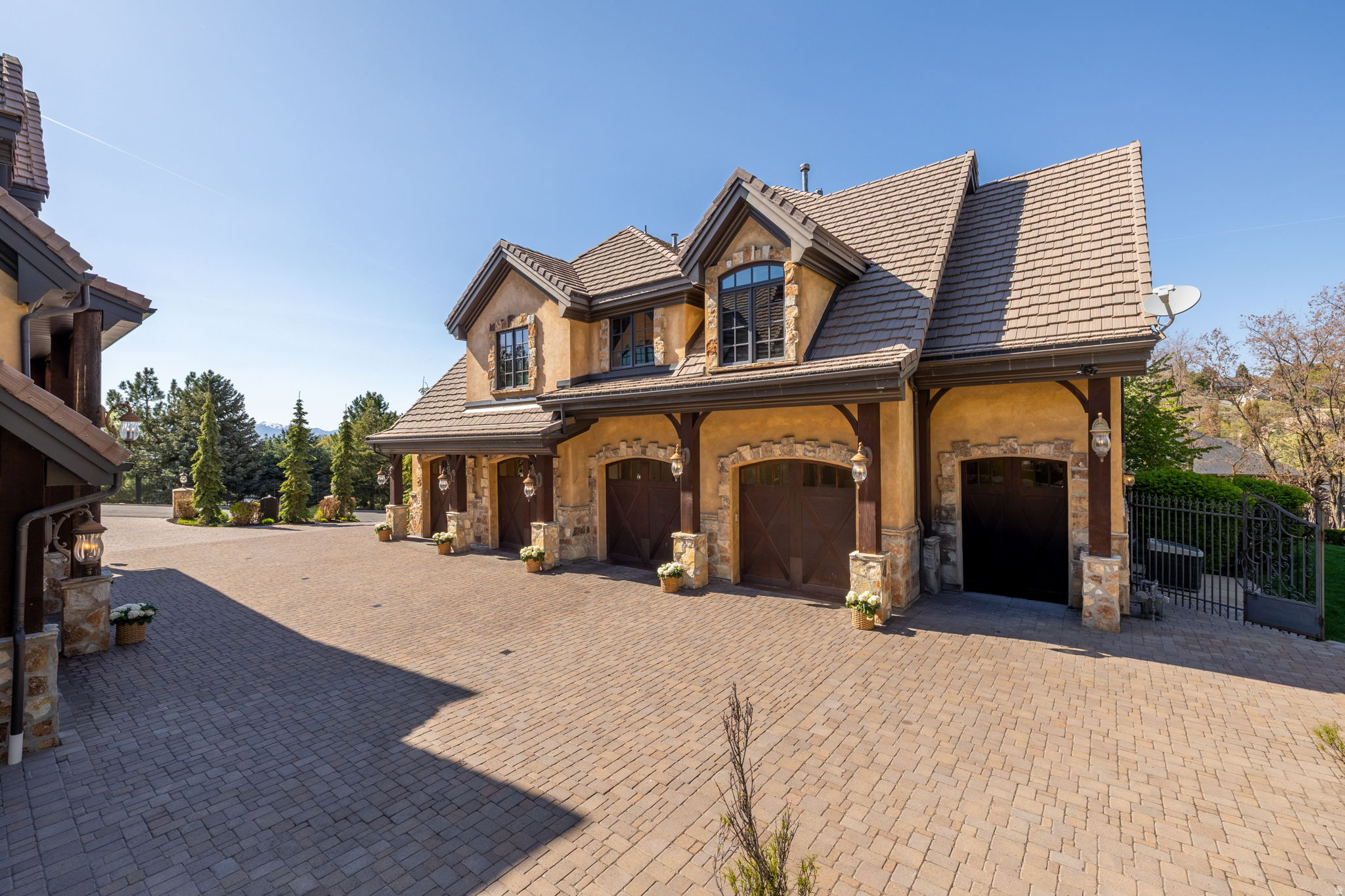 PEPPERWOOD - Residential