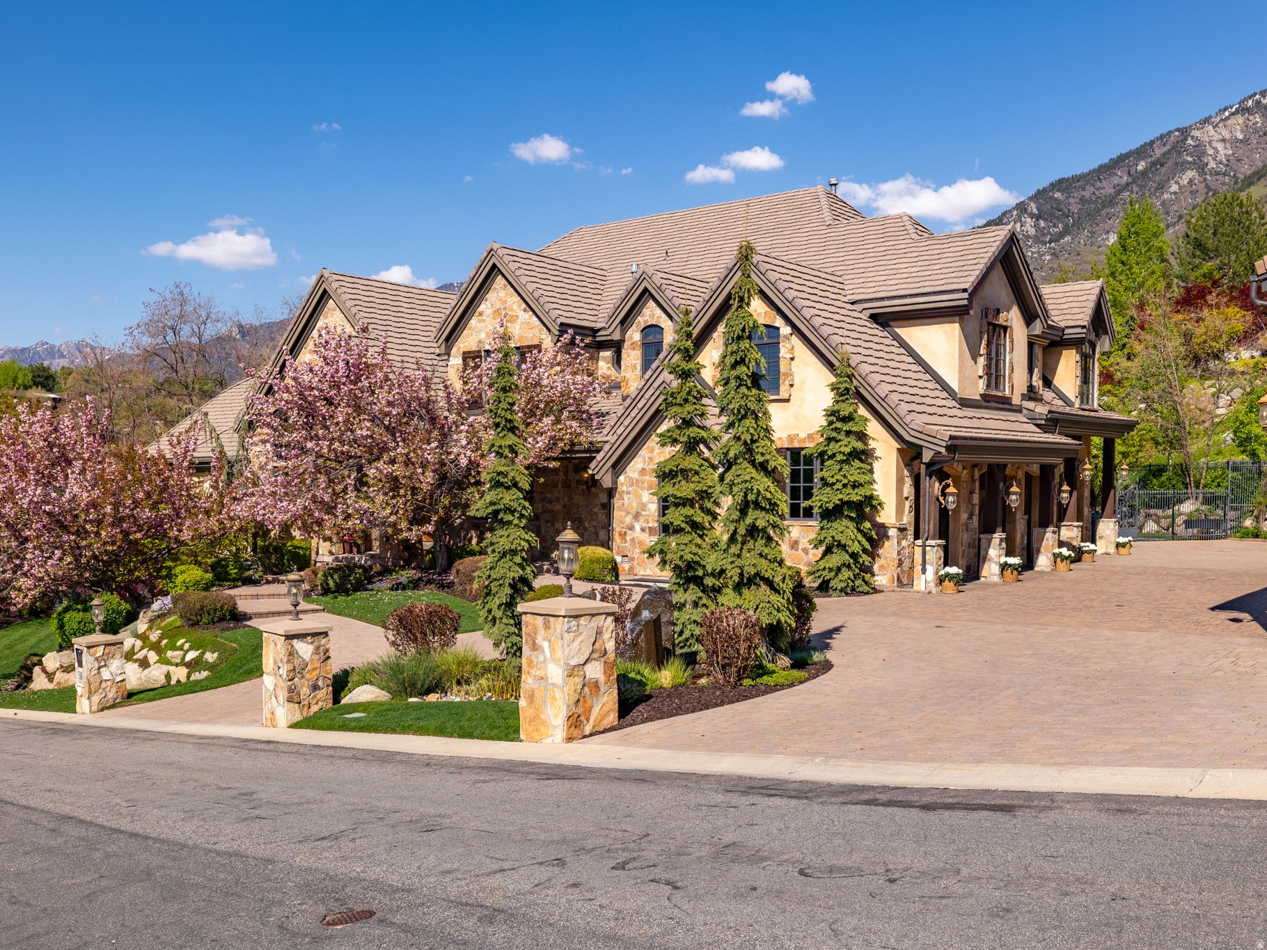 PEPPERWOOD - Residential