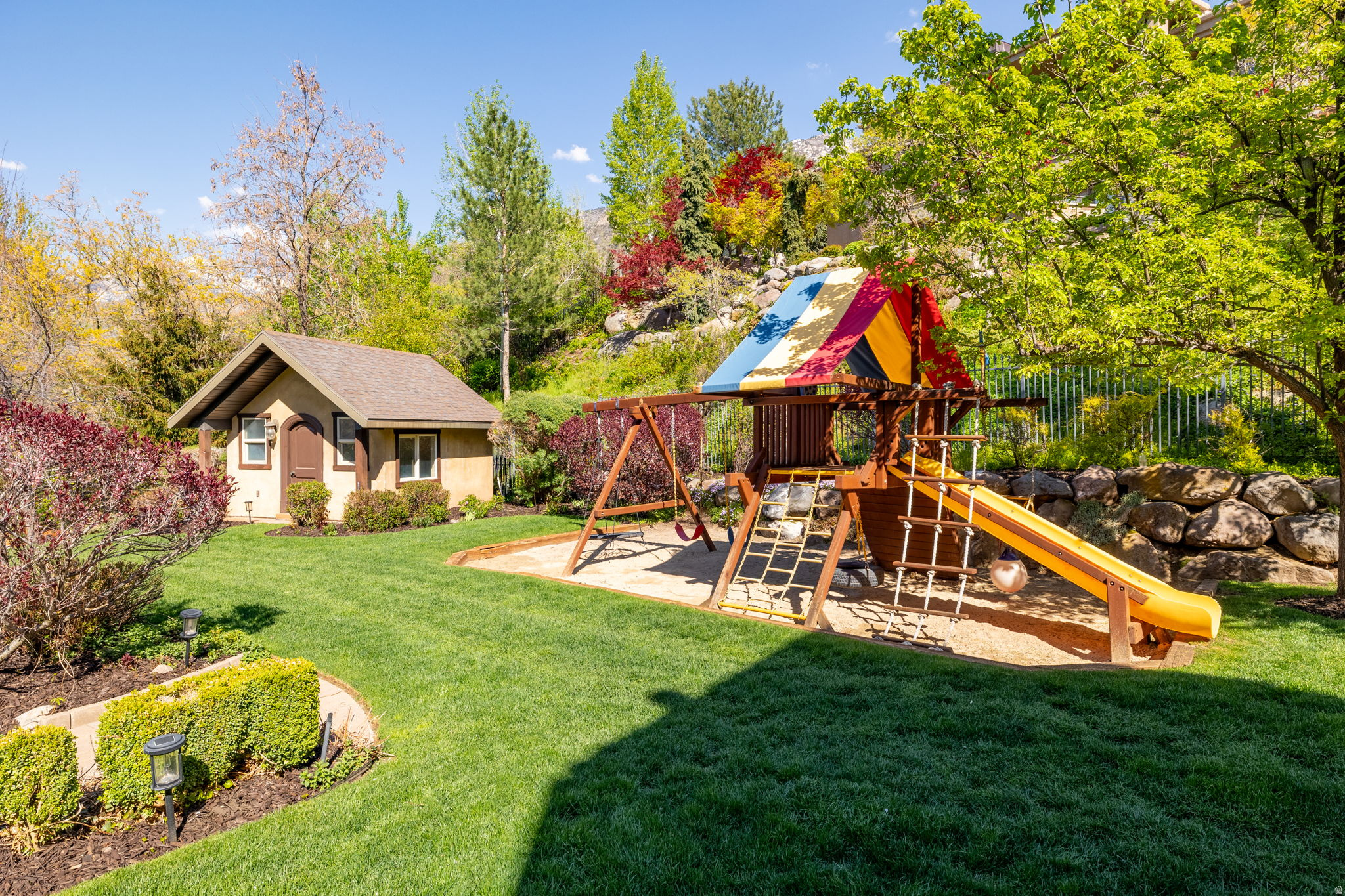 PEPPERWOOD - Residential