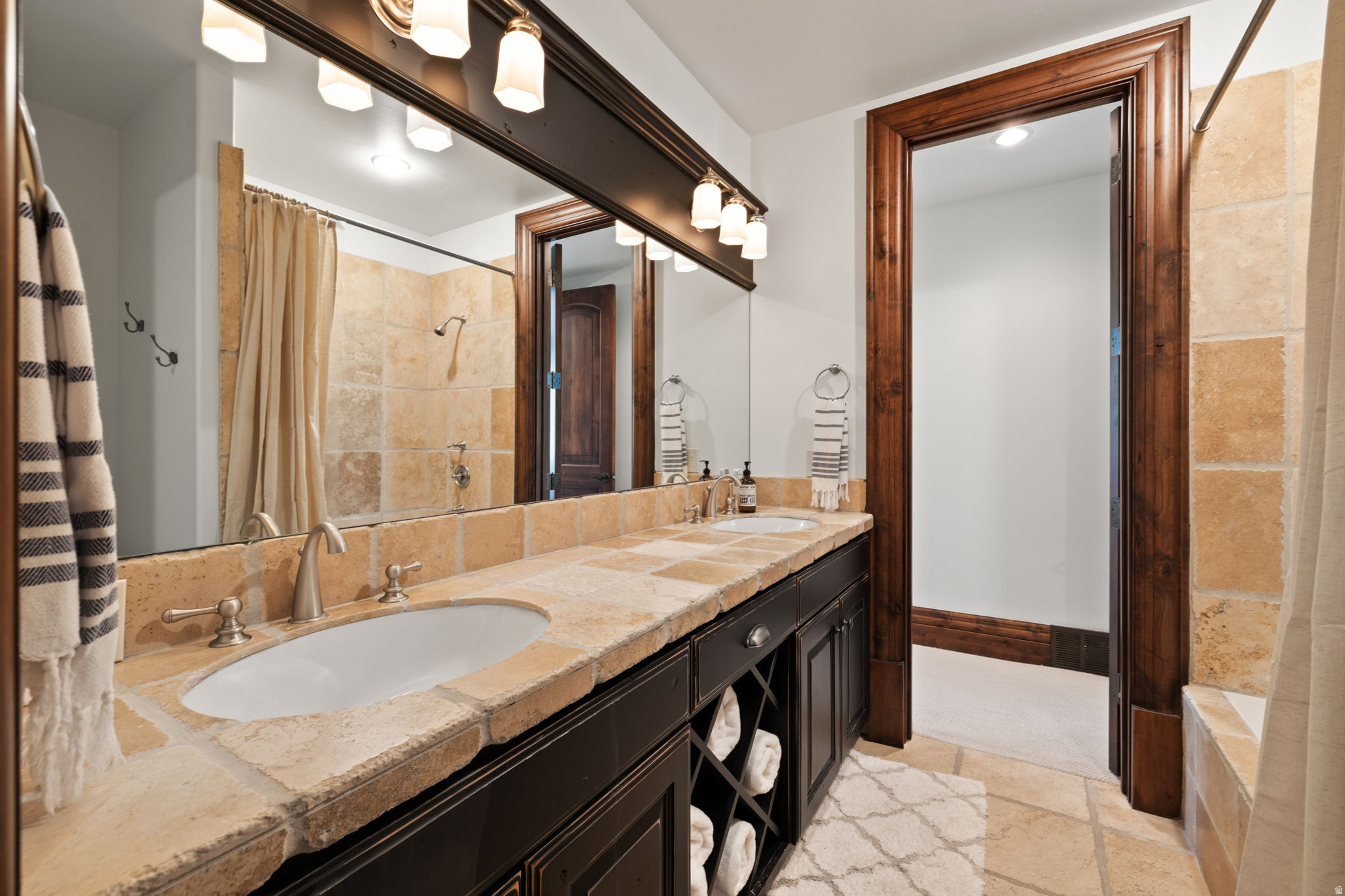 PEPPERWOOD - Residential