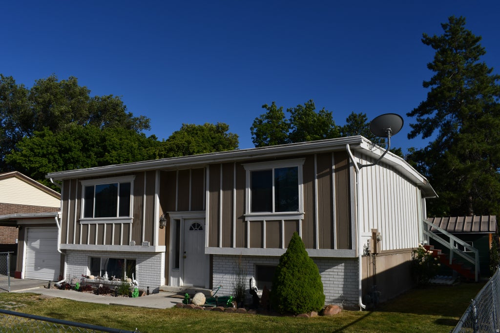 Photo of 1325 W SUNBURST DR S, West Jordan, UT 84084 (MLS # 2170629)