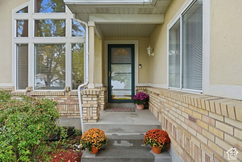 Photo of 3683 S VINEYARD CT, Millcreek, UT 84106 (MLS # 2188518)