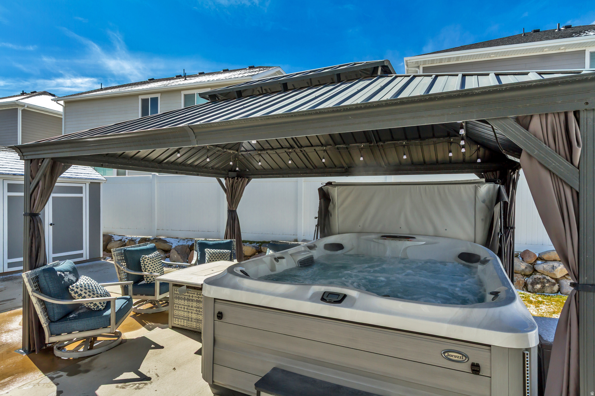 MEADOWS - Residential