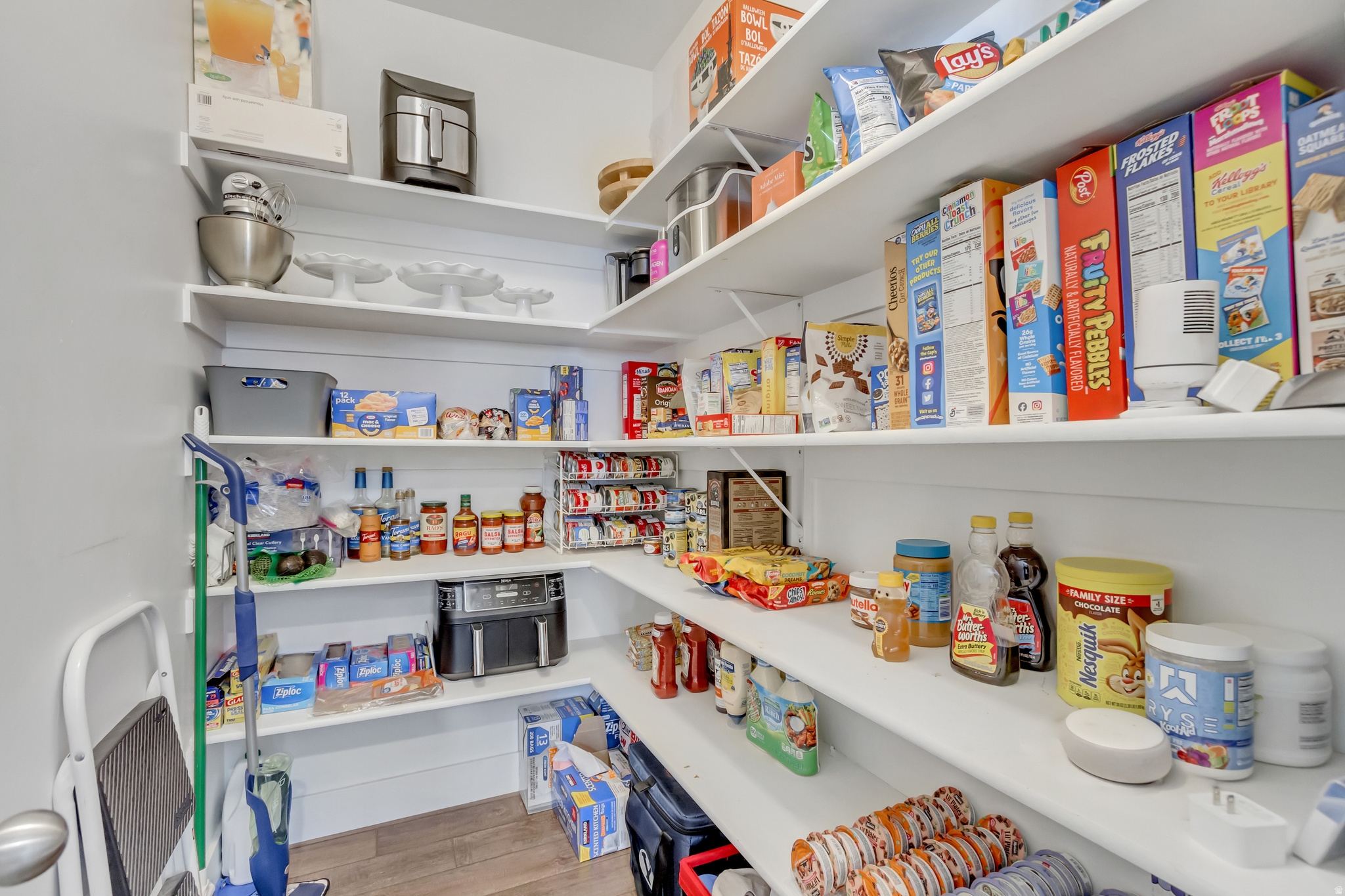 MEADOWS - Residential