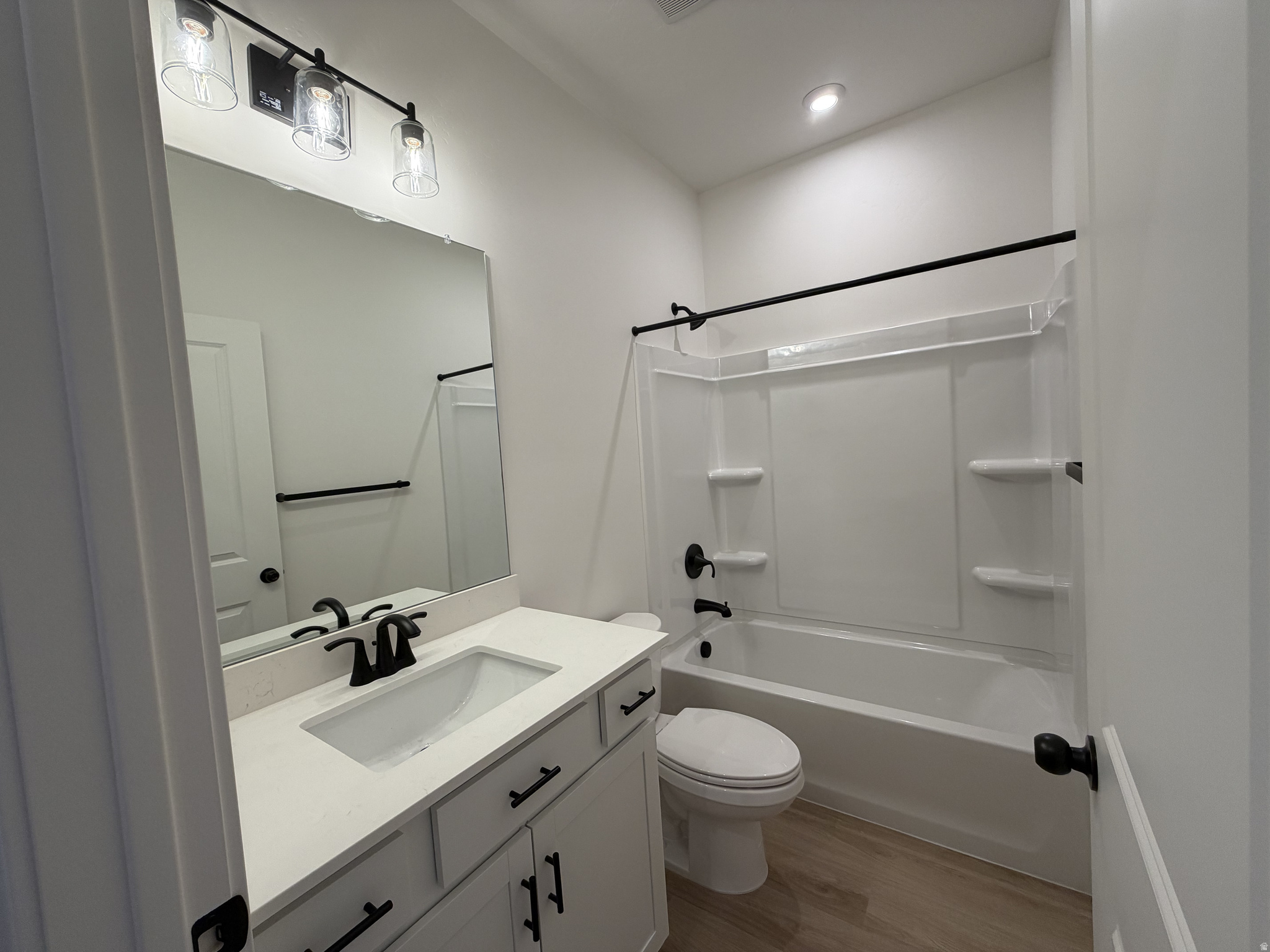 RIVERSIDE ESTATES - Residential