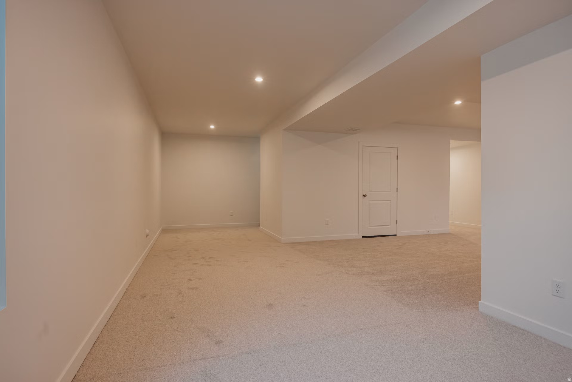 RIVERSIDE ESTATES - Residential