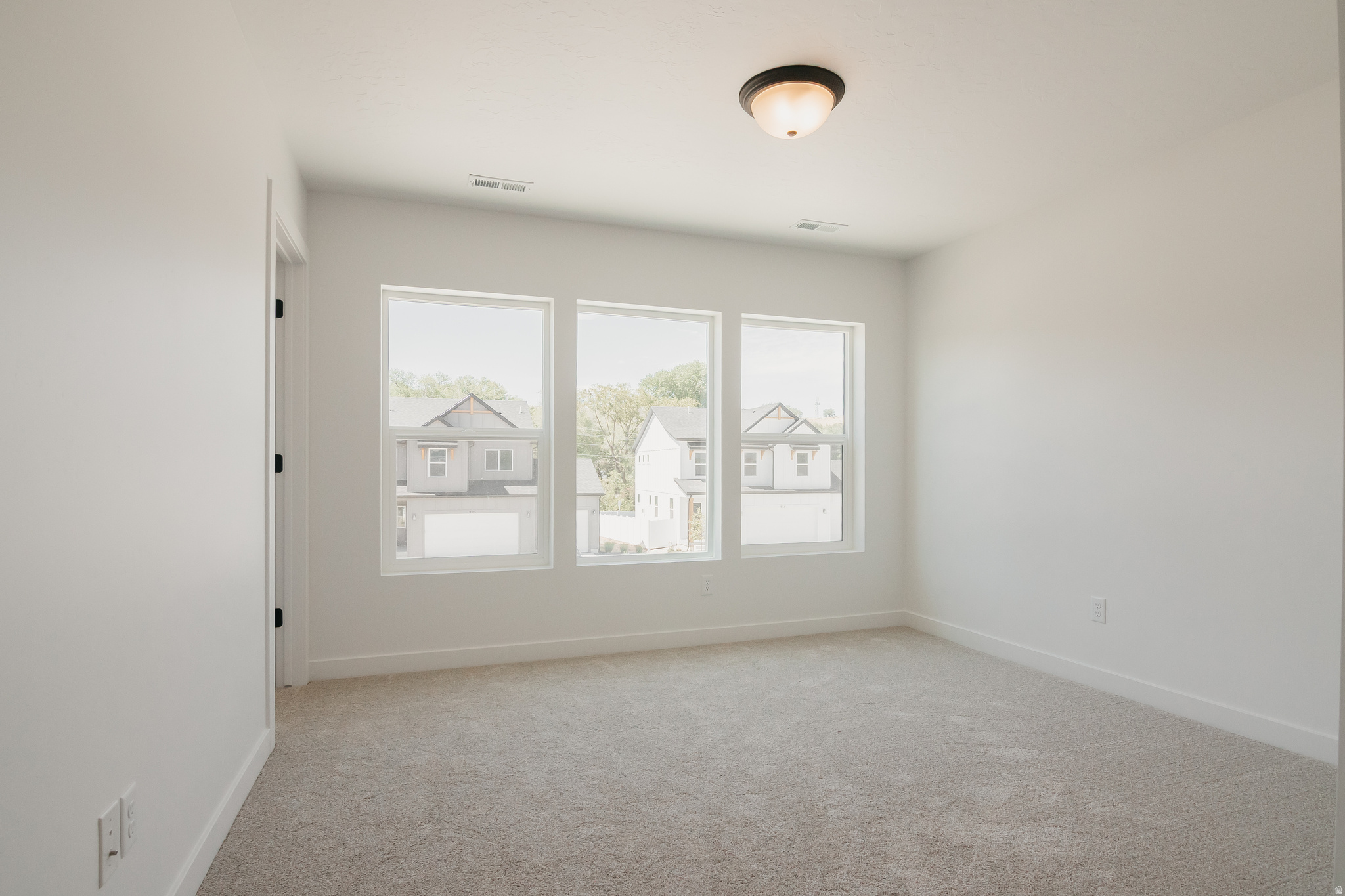 RIVERSIDE ESTATES - Residential