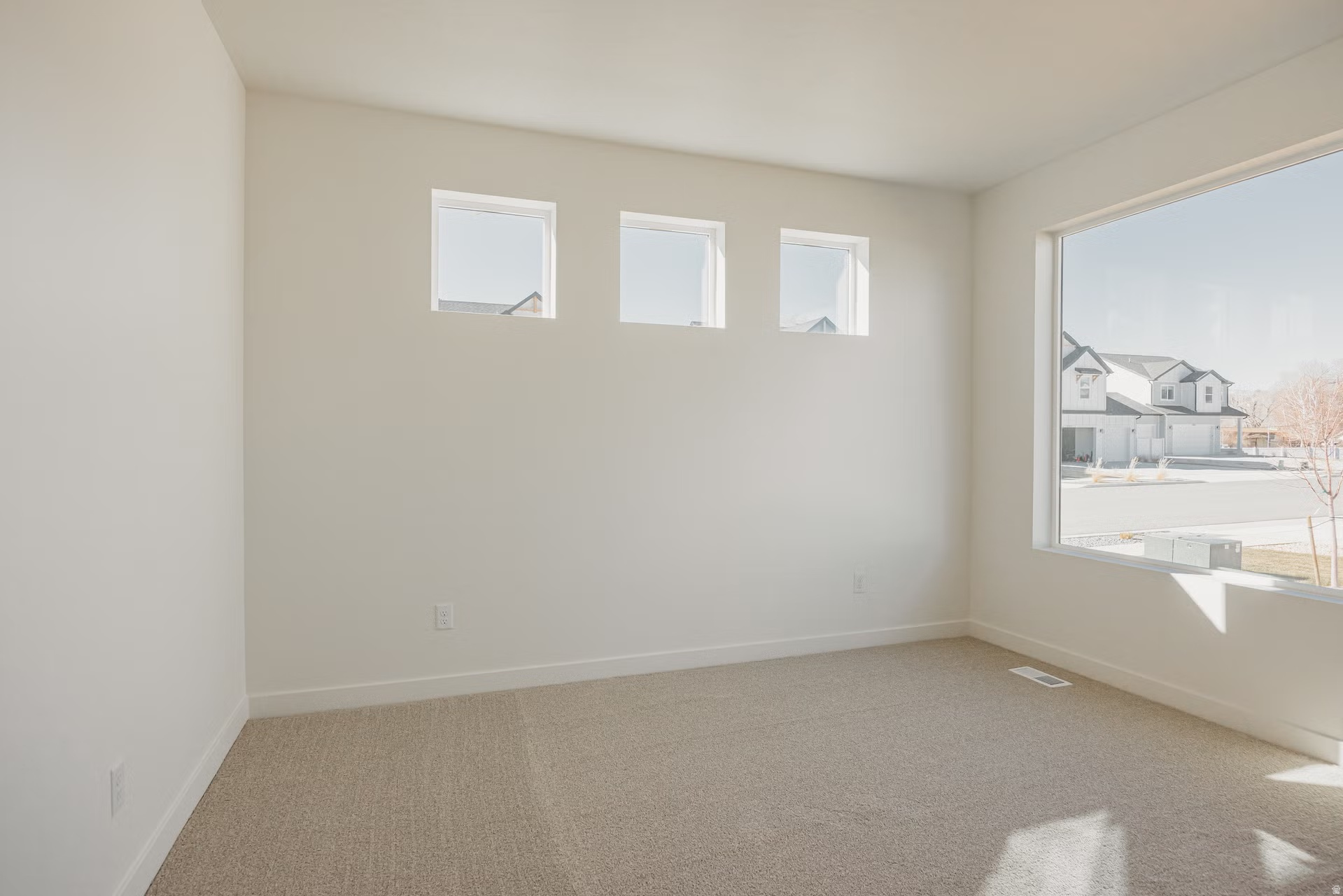 RIVERSIDE ESTATES - Residential