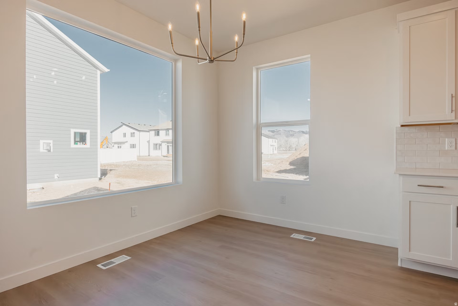 RIVERSIDE ESTATES - Residential