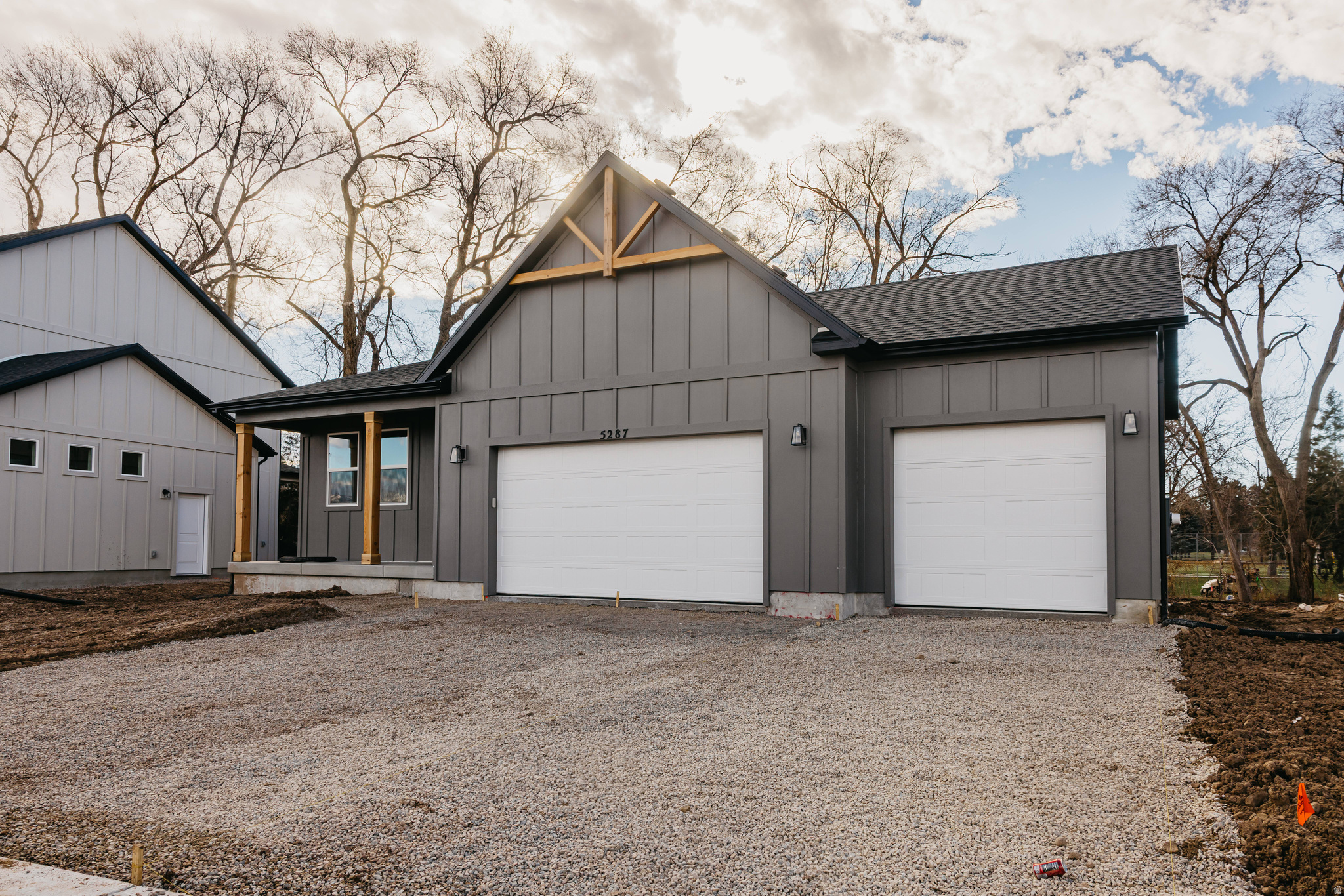 RIVERSIDE ESTATES - Residential