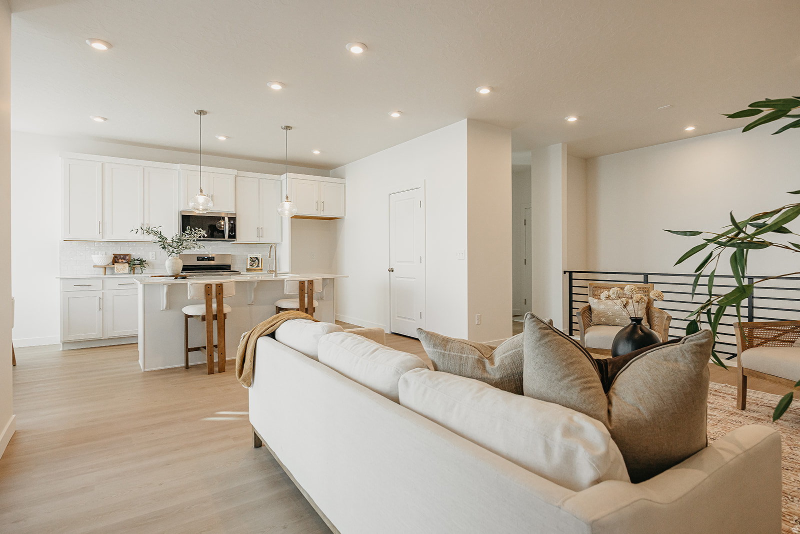 RIVERSIDE ESTATES - Residential